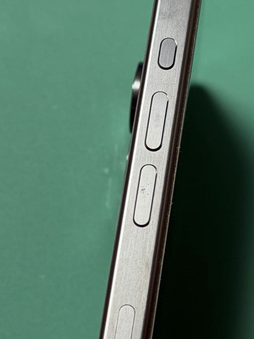 iPhone15 Pro 128GB ブラックチタニウム SIMフリー