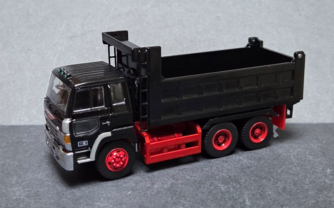 DBGT 1/64 日野 スーパードルフィン ダンプ トラック グリーン 黒