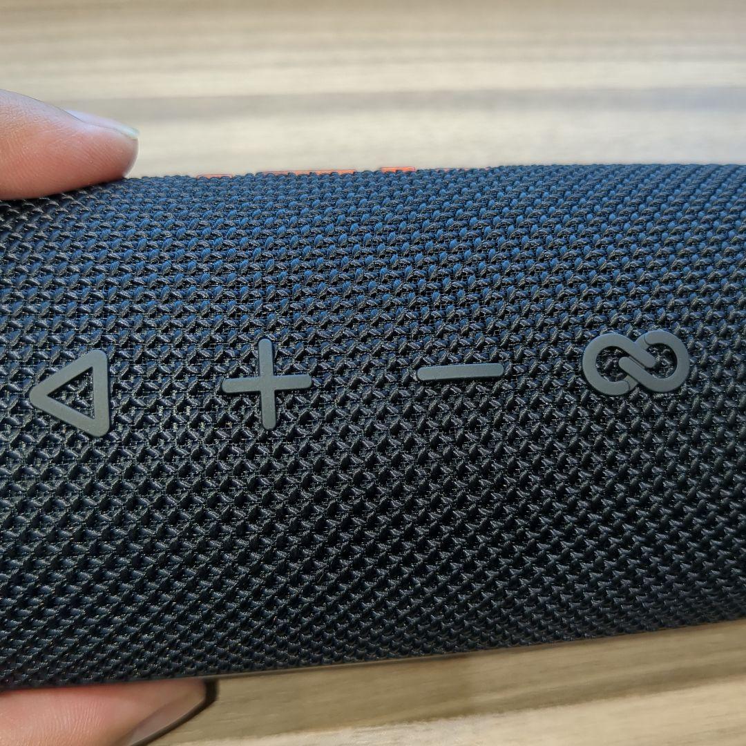 jbl flip6 ブラック　美品