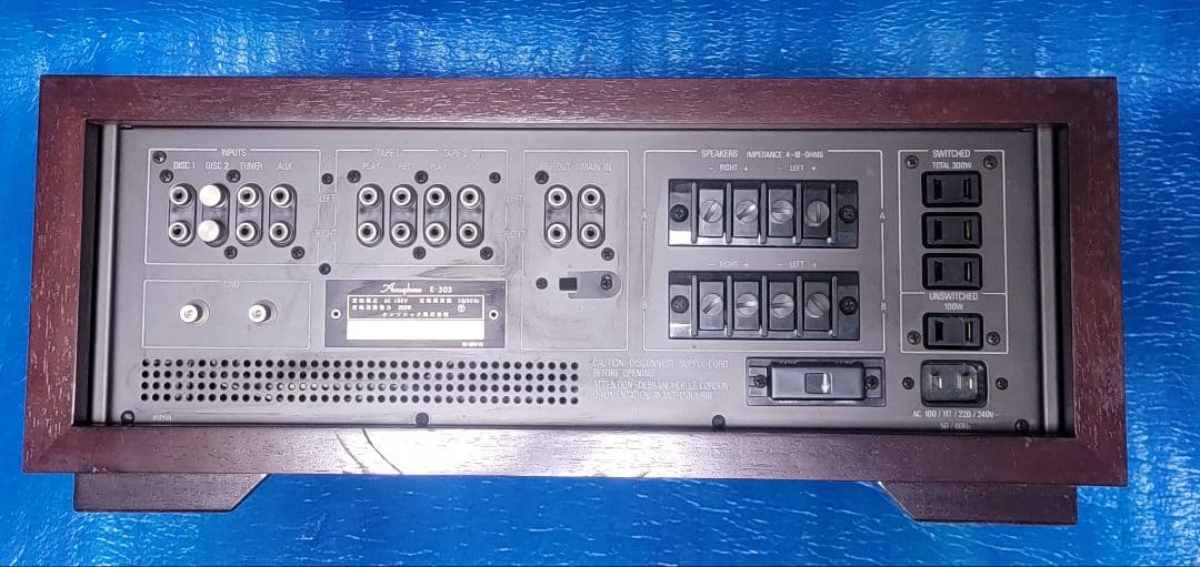 Accuphase（アキュフェーズ）プリメインアンプ E-303通電のみ確認済み