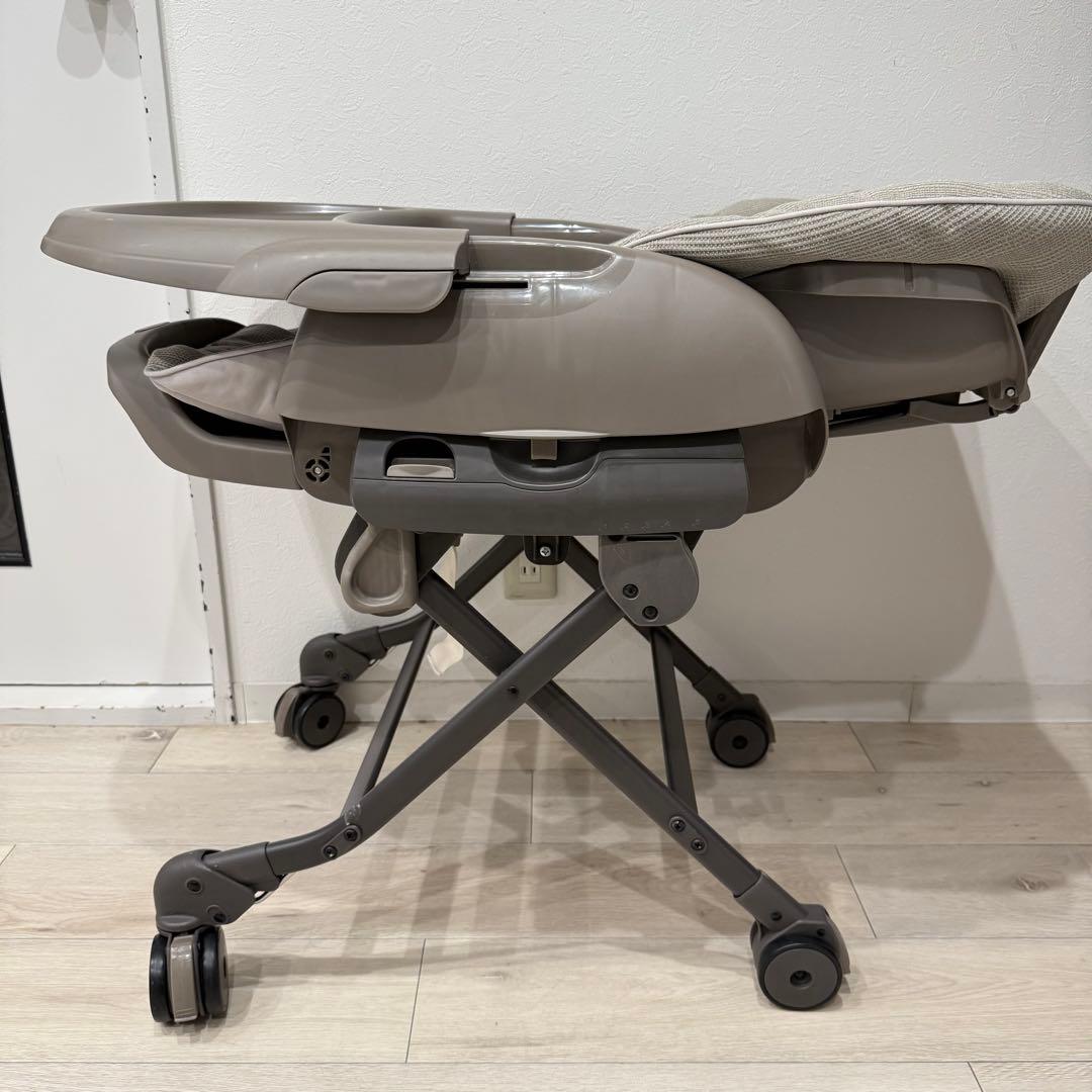 Combi ネムリラ Simplight （トイザらス・ベビーザらス限定モデル）