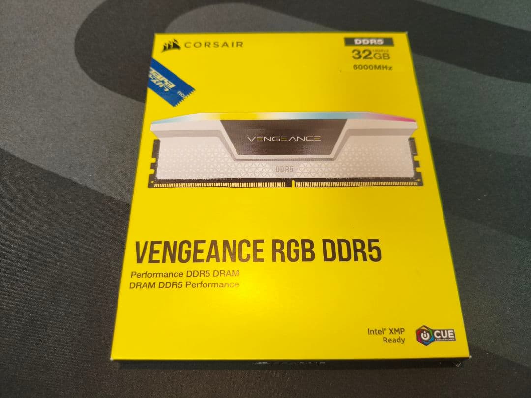 メモリー CORSAIR VENGEANCE RGB DDR5 32GB 6000MHz