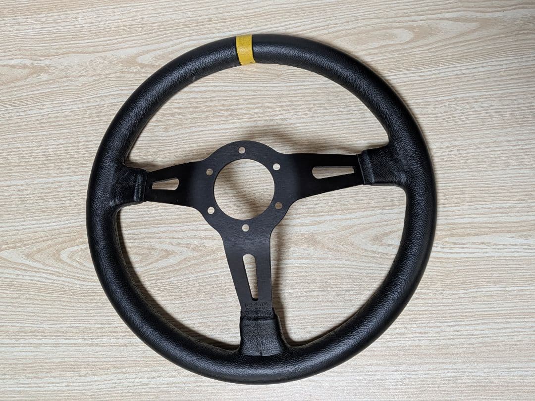 モモ MOMO ステアリング MOD.08 350mm M-58