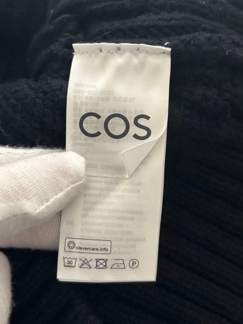 コス　COS　ファンネルネックニットウールジャケット
