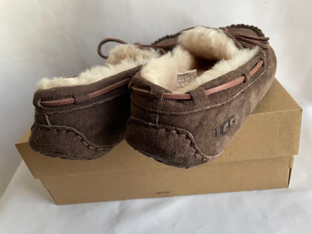 UGG ブラウン モカシン25 新品