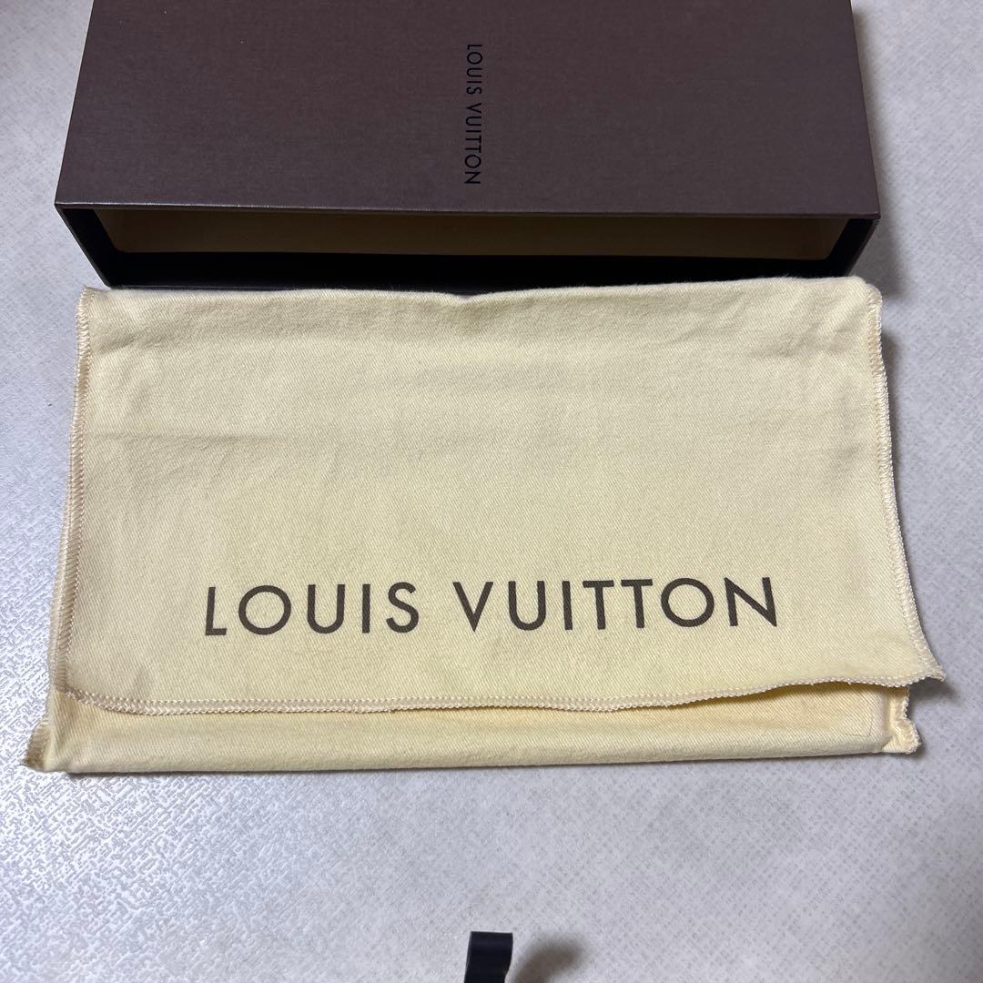 LOUIS VUITTON ルイヴィトン クラッチ・アメリア M58124