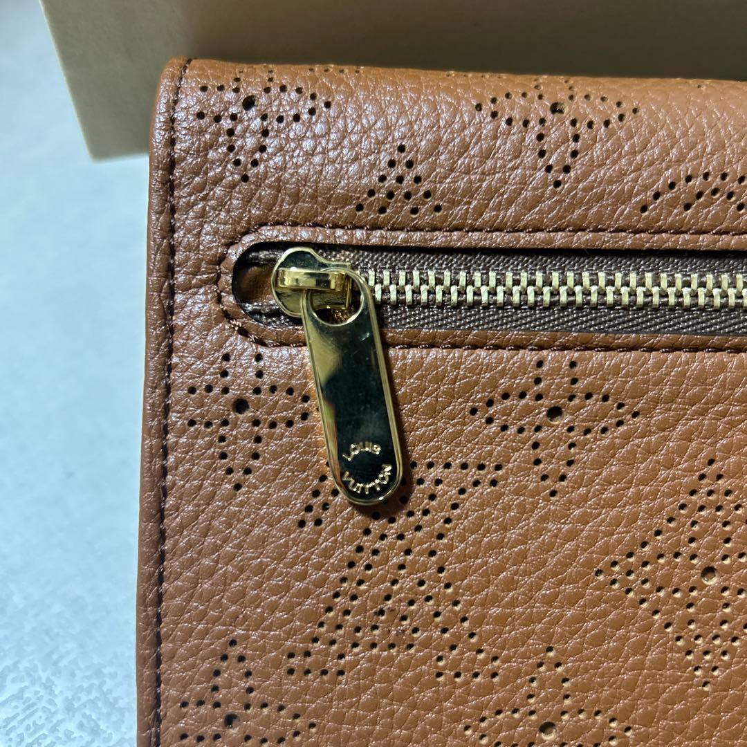 LOUIS VUITTON ルイヴィトン クラッチ・アメリア M58124