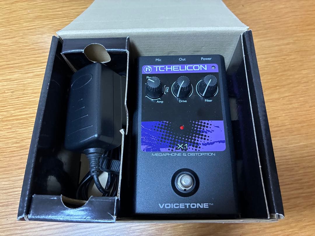 ボイスエフェクターディストーションTC-Helicon Voicetone X1