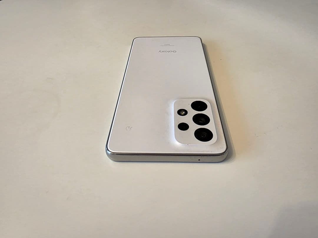 Samsung Galaxy A53 5G ホワイト