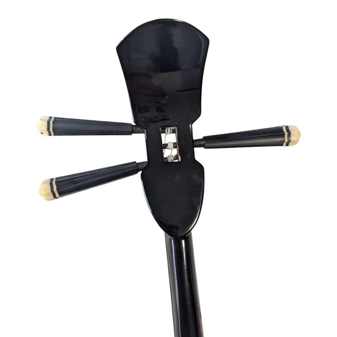 【極美品】沖縄 三線 本蛇革 強化張り 黒塗り棹 蛇皮 ハードケース 爪