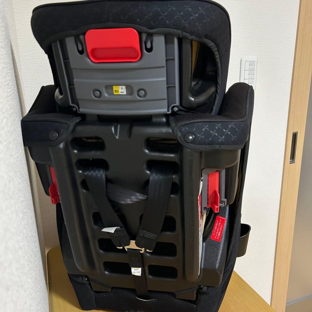 アップリカ エアグルーヴ プラス ストリングブラック ジュニアシート