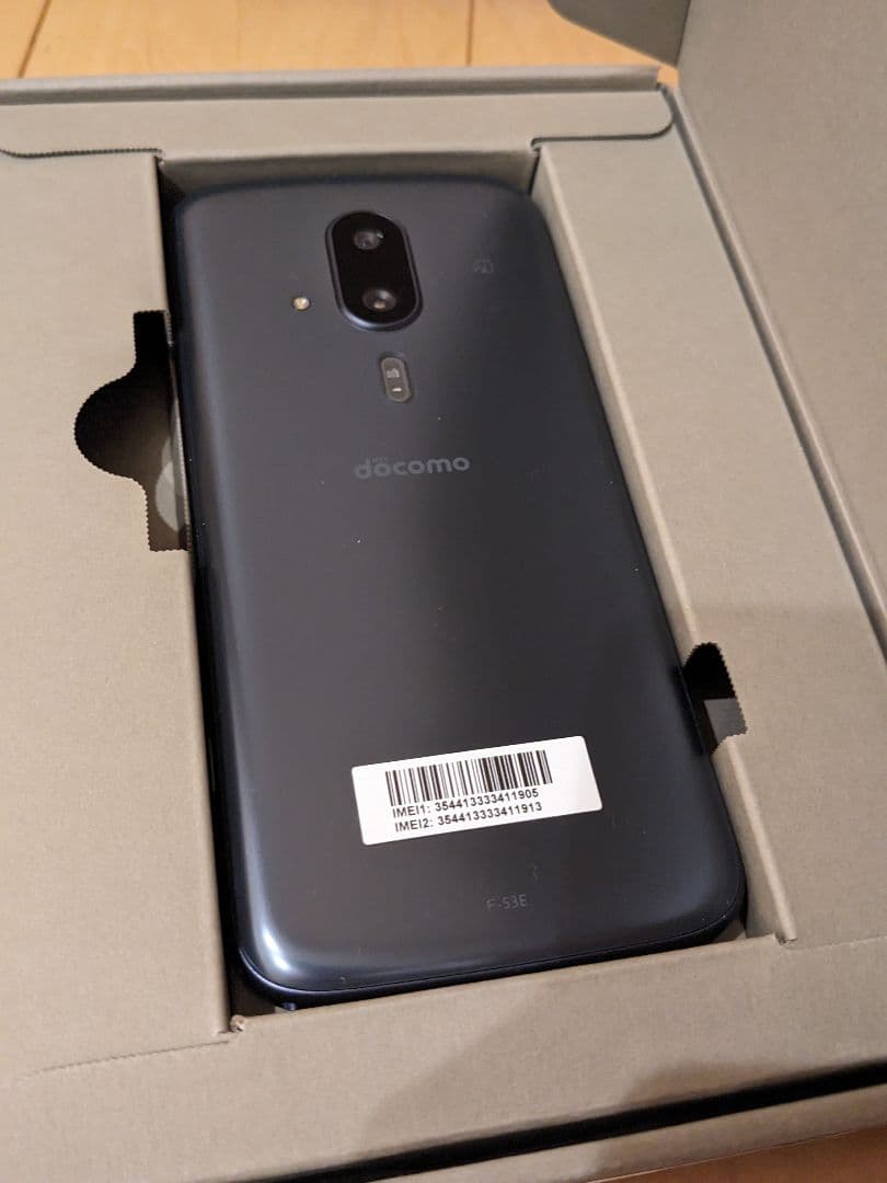 ☆新品・未使用☆SIMフリー☆ らくらくスマートフォン F-53E ネイビー