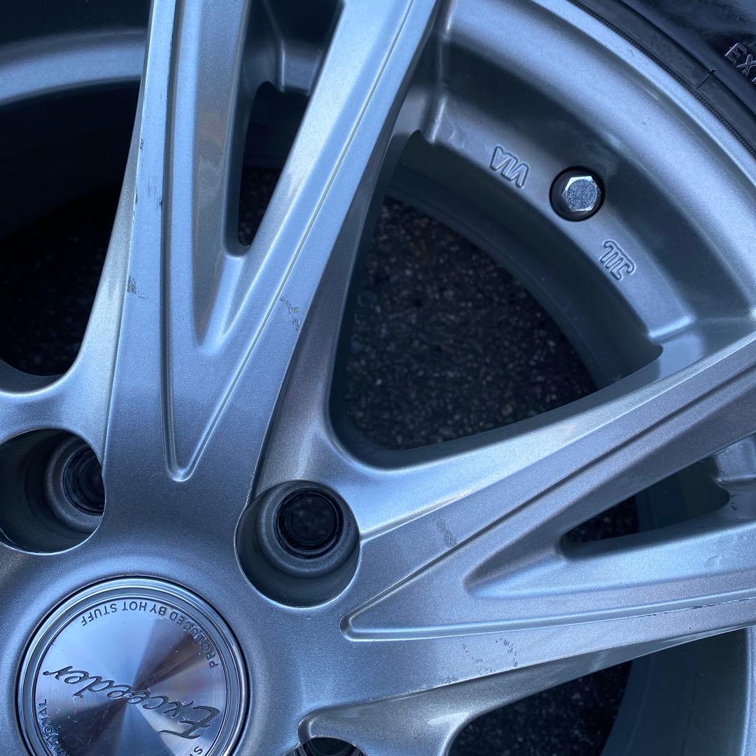 中古溝ありピレリスタッドレスセット90系ノア、ヴォクシー205/60R16