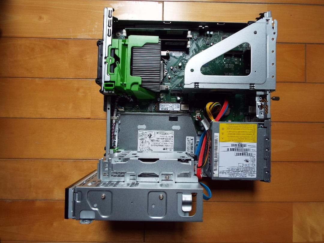 Windowsデスクトップ ESPRIMO D588/BX i5-9500 16G SSD256G+HDD