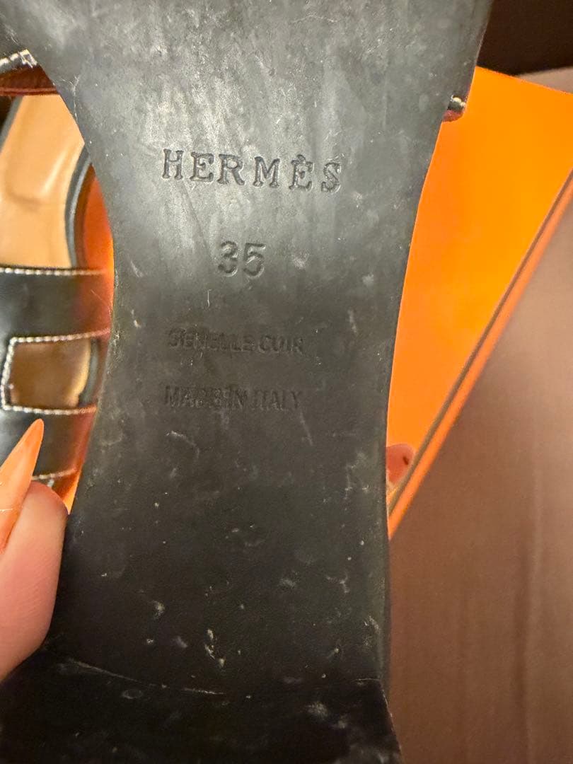 HERMES ブラックレザー ミュールサンダル