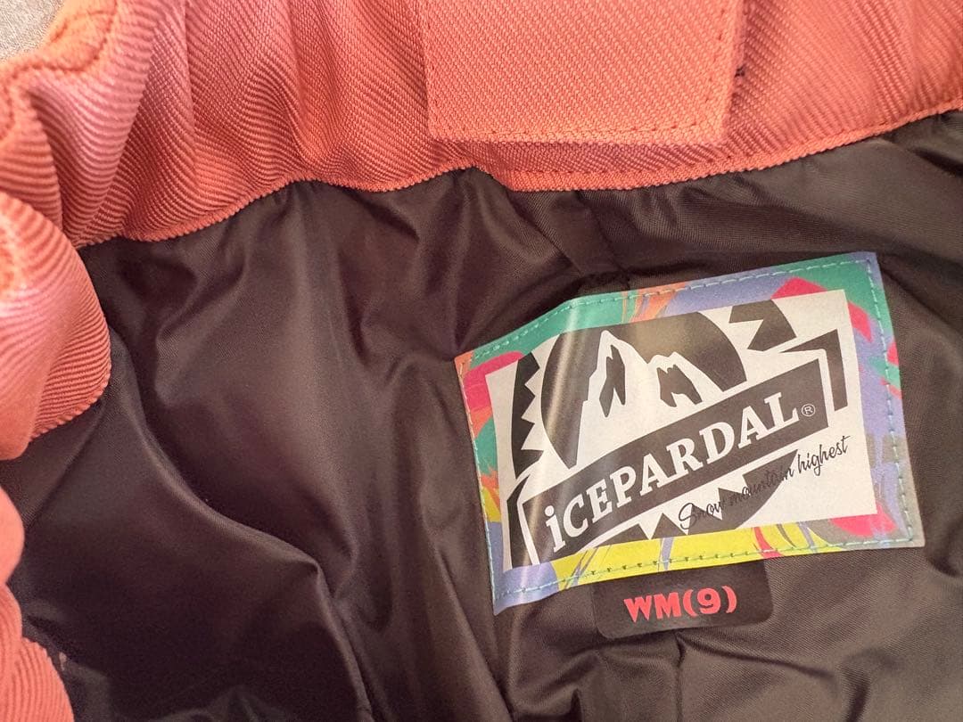 【新品/未使用】スノーボードウェア上下set（写真のもの）