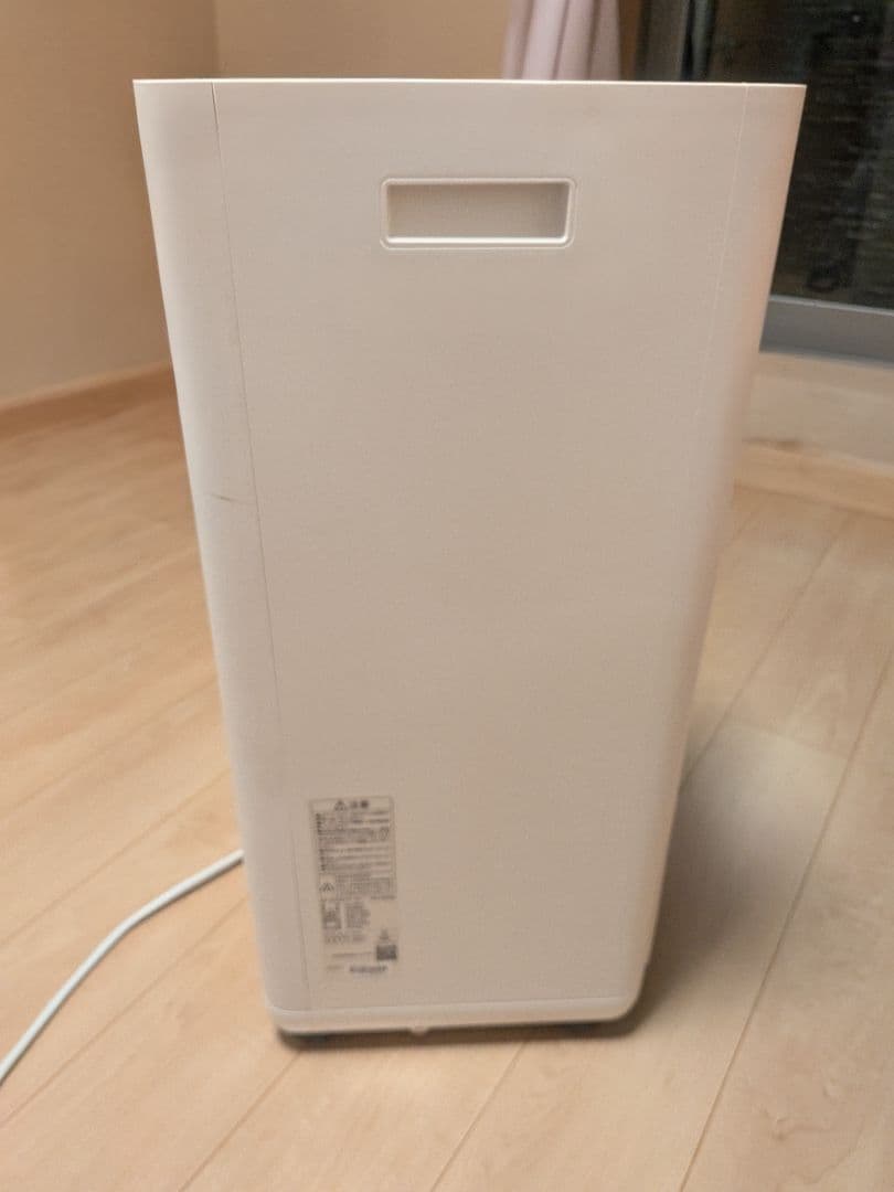 IPA-2325S　アイリスオーヤマ製のポータブルクーラー工事不要で設置可能