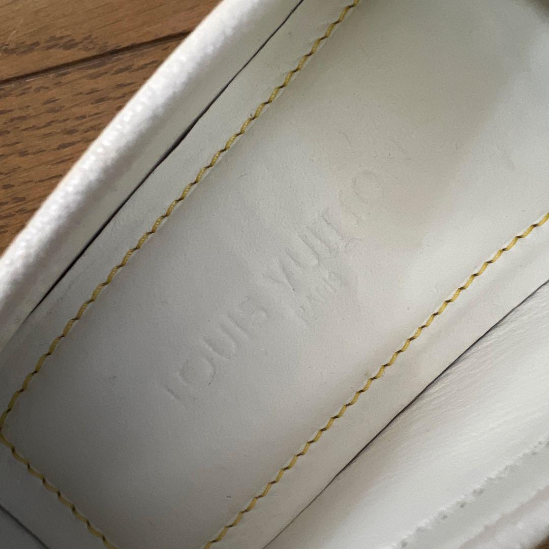 LOUIS VUITTON アイボリー ローファー靴　モカシンレディース　箱付