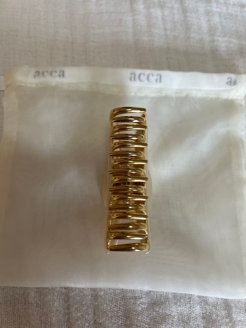 acca ニューコラーナクリップ　Mサイズ （ヘアクリップ）