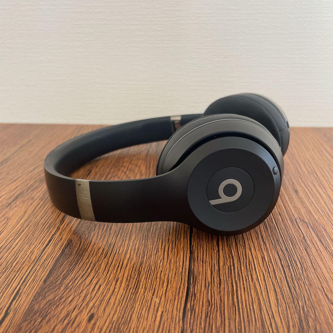最新☆ Beats Solo4 マットブラック ワイヤレスヘッドホン