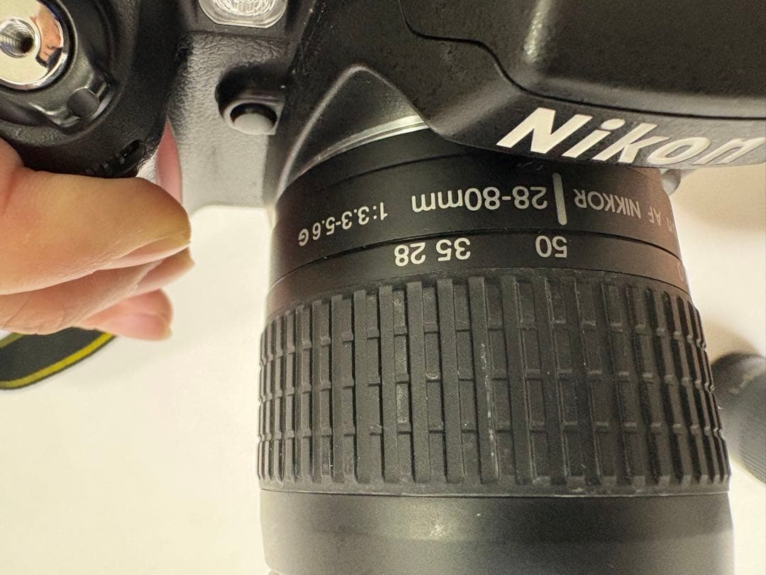 完動品　フィルムカメラNikon F80 レンズセット