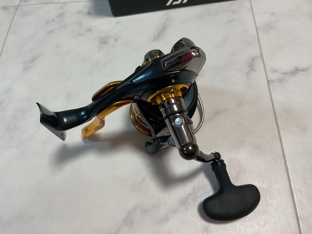 ダイワ DAIWA 18TOURNAMENT ISO 3000LBD