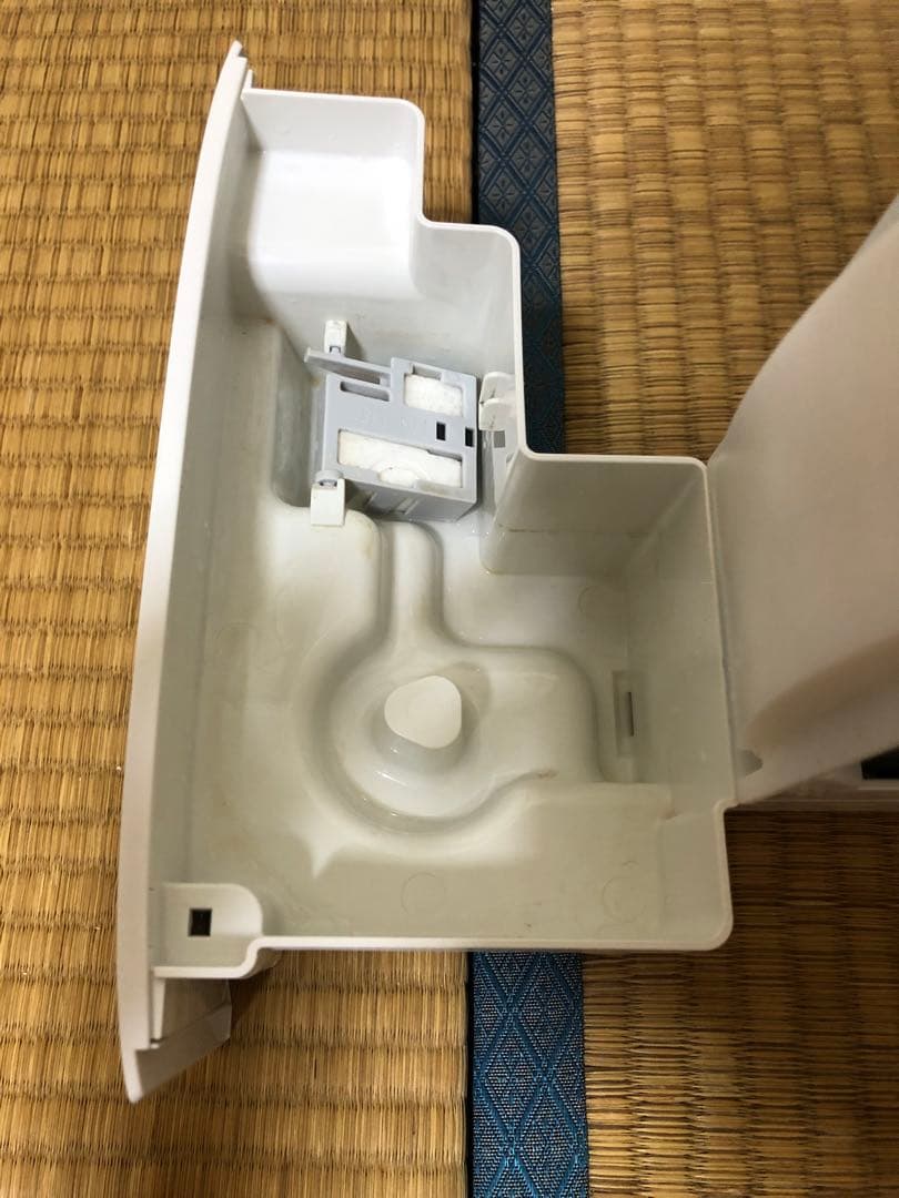 SHARP イオン加湿器 KI-SX70-W ホワイト