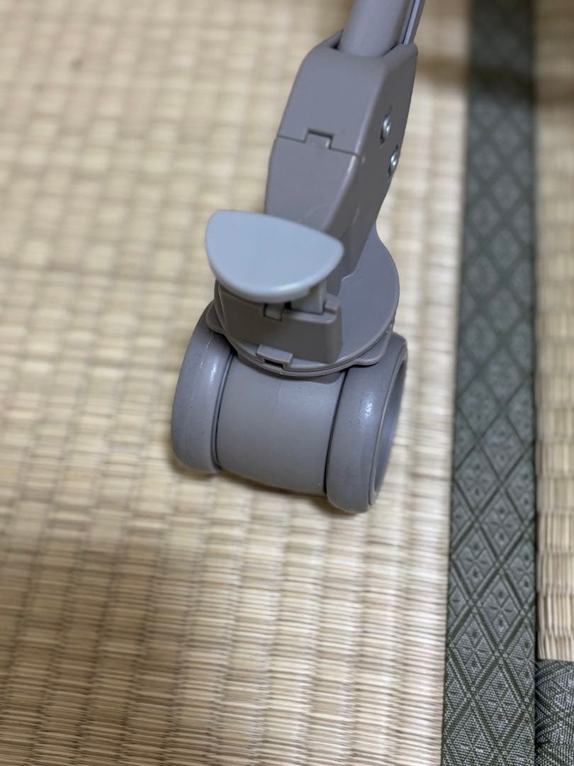 【美品】Aprica ユラリズムオートプレミアム ピスタチオ