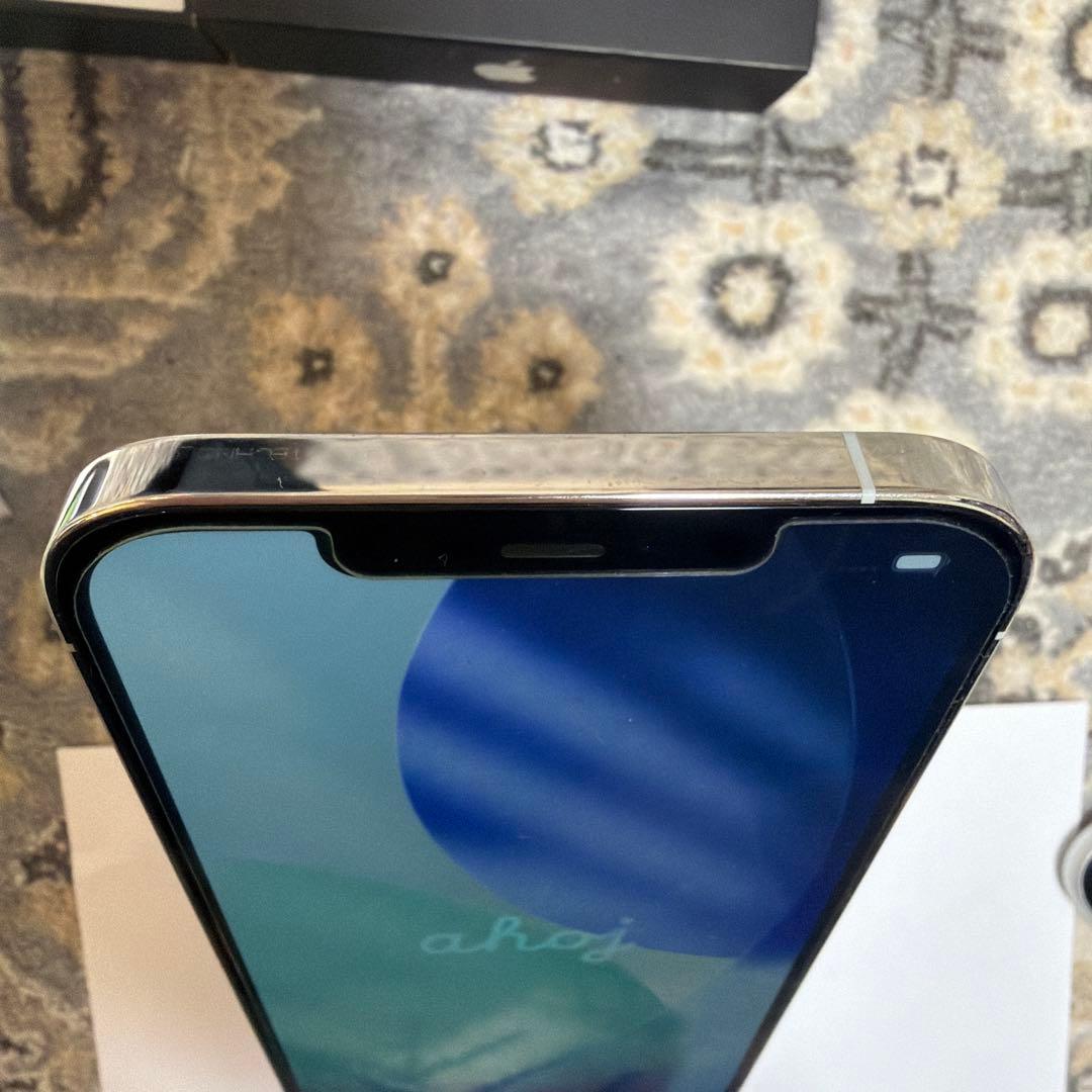 超美品箱付き　iPhone12promax