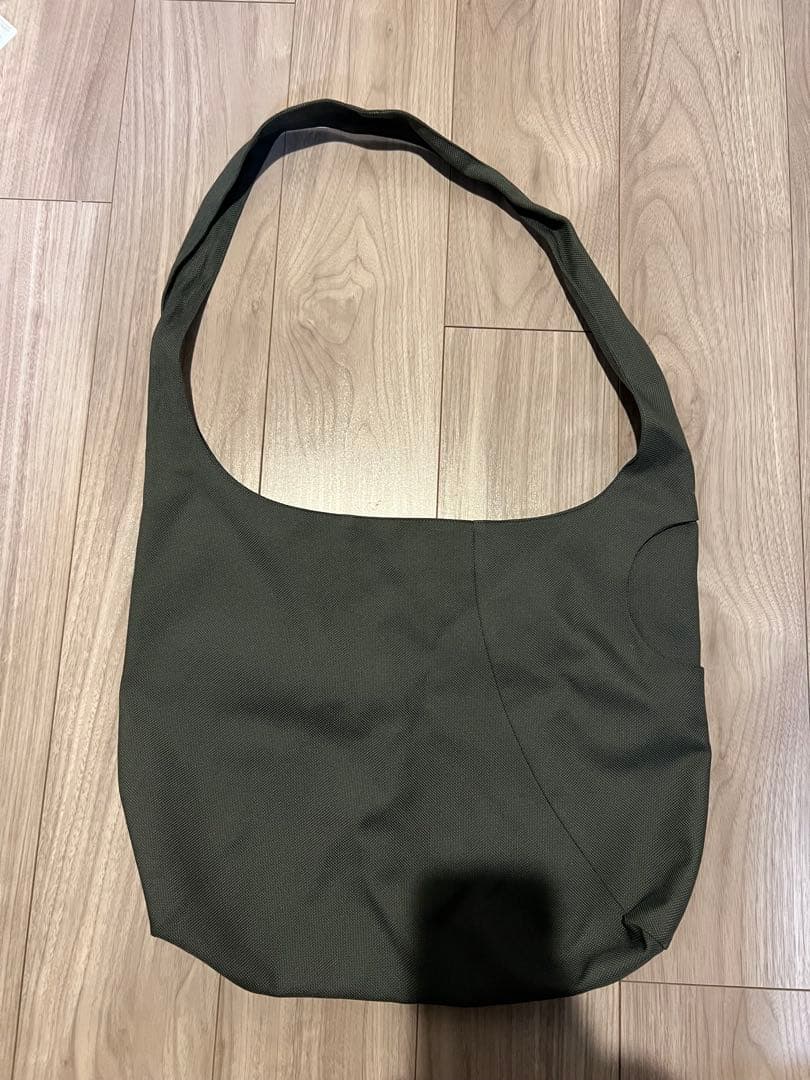 k8.0 oystershell ショルダーバッグ Sサイズ