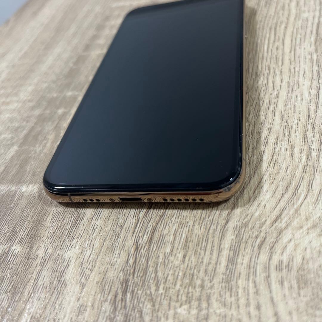 Apple iPhone Xs 64GB SIMフリー