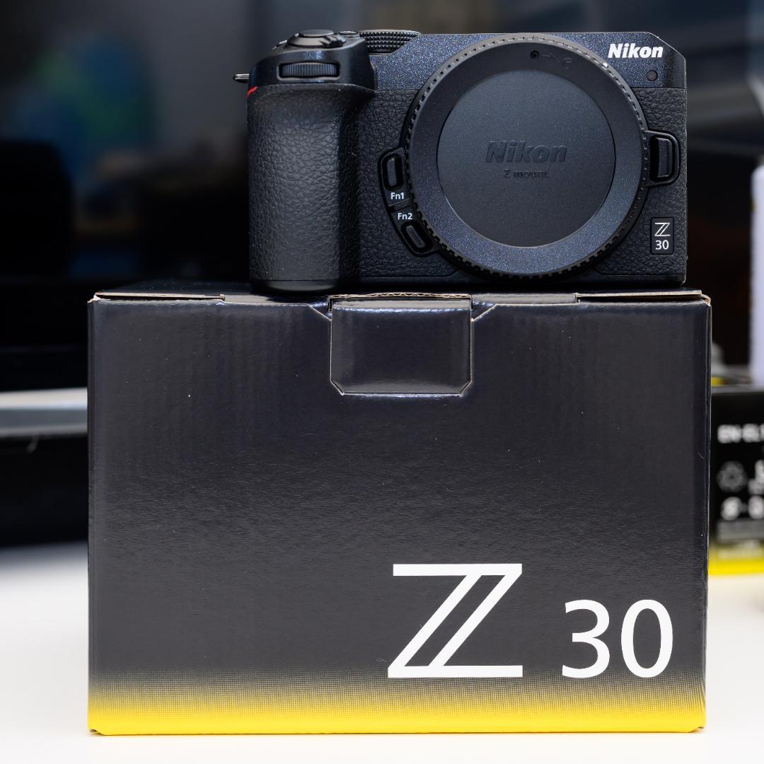 【超美品・保証期間内】Nikon ニコン Z 30 ボディ