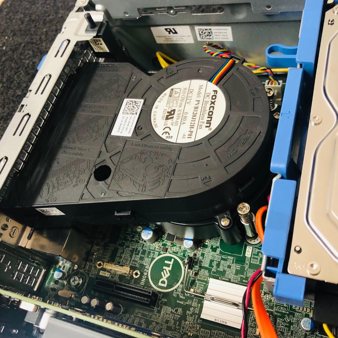 【送料無料】DELL デスクトップPC OptiPlex 7070 SFF