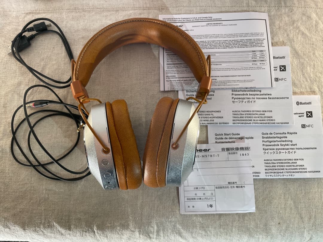 完動品バッテリーOK・Pioneer ワイヤレスヘッドフォン新品同様