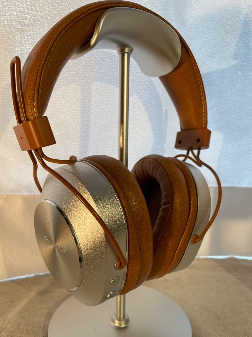 完動品バッテリーOK・Pioneer ワイヤレスヘッドフォン新品同様