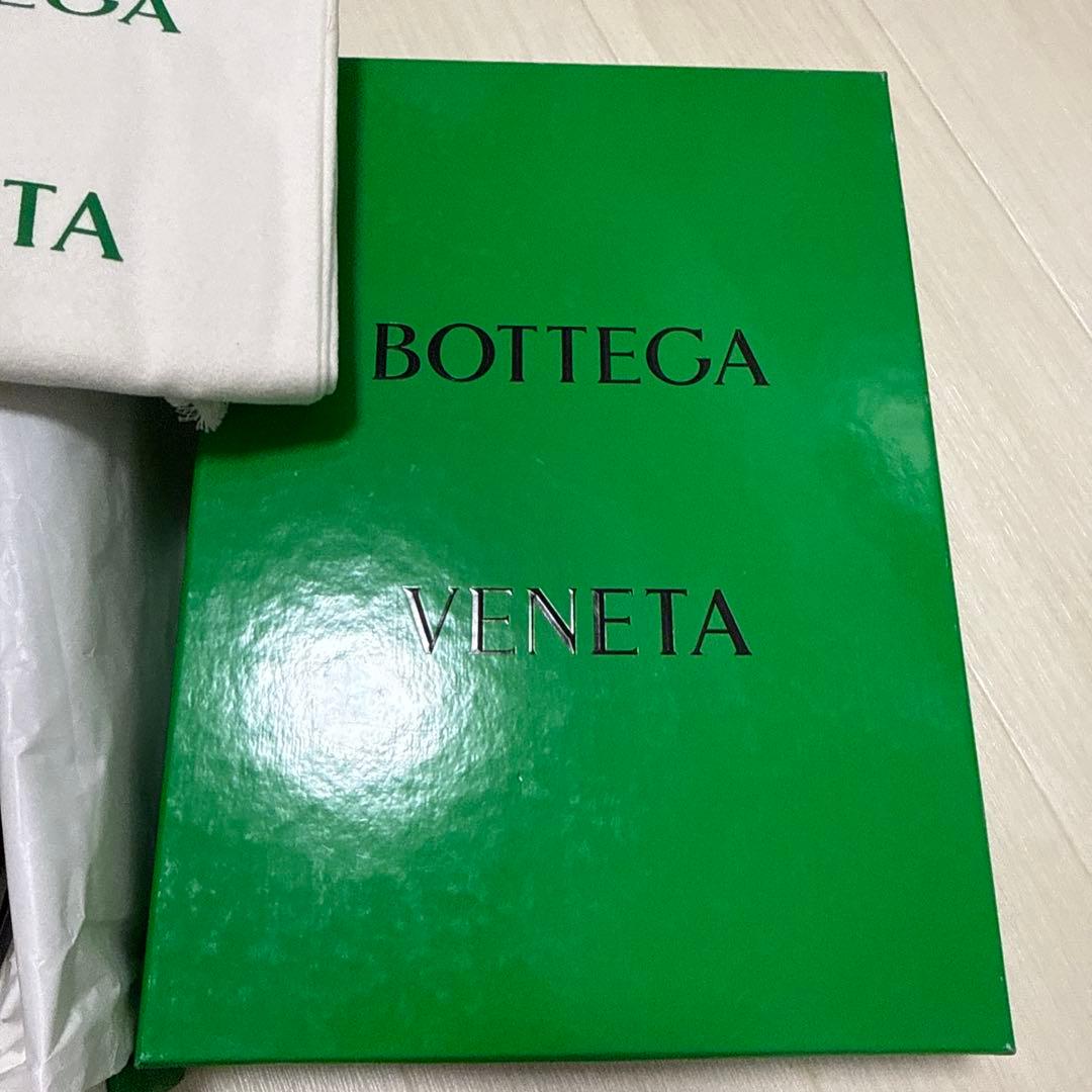 BOTTEGA VENETA ブラックローファー
