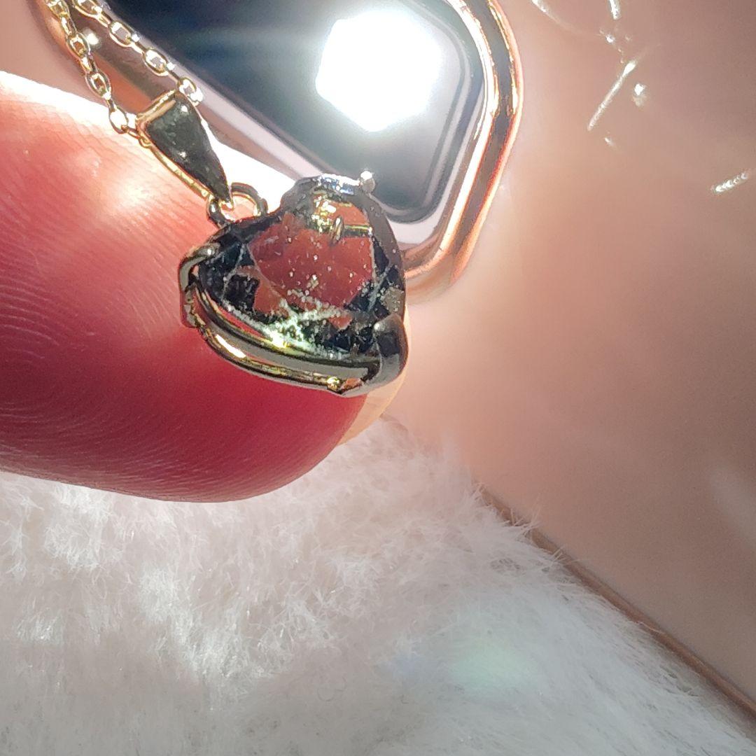 k18 モルダバイト ペンダントトップ 18金 ハート 隕石 チェーン無し