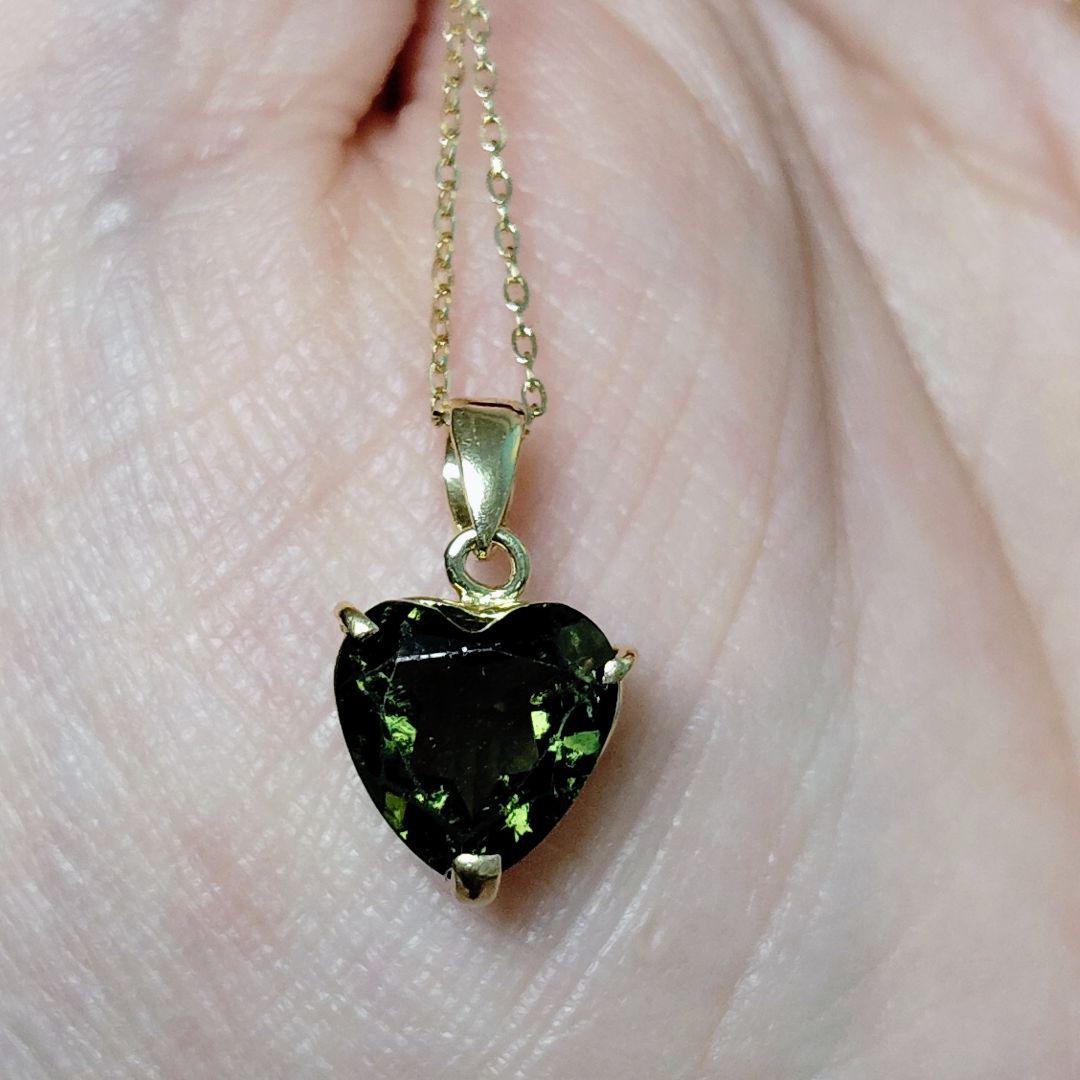 k18 モルダバイト ペンダントトップ 18金 ハート 隕石 チェーン無し