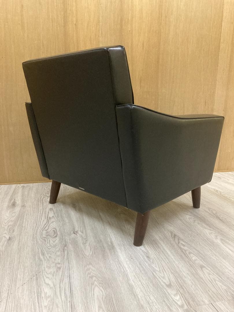 【カリモク】 ロビーチェア　 1人掛け　ソファ 　アームチェア 　黒