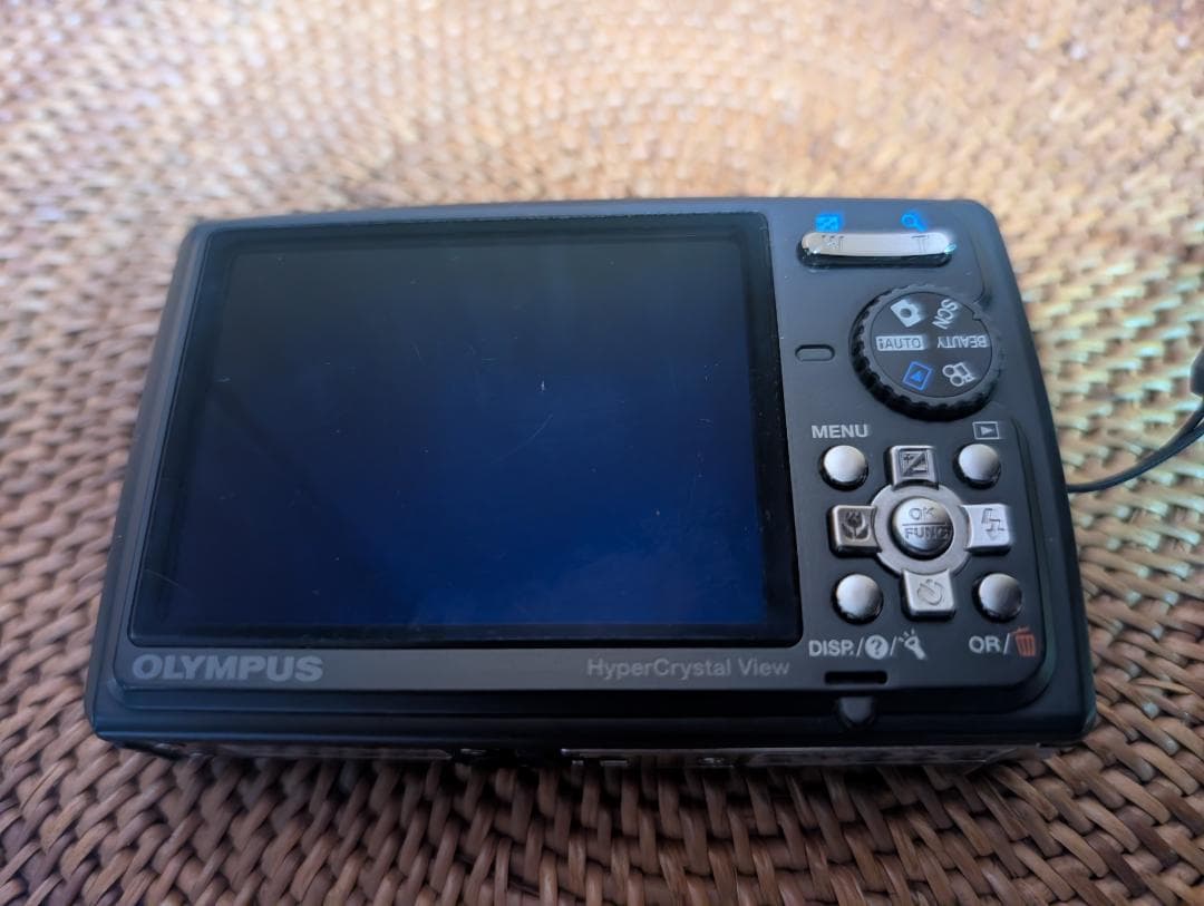 OLYMPUS μ TOUGH-6000 .防水デジタルカメラ.白.フルセット