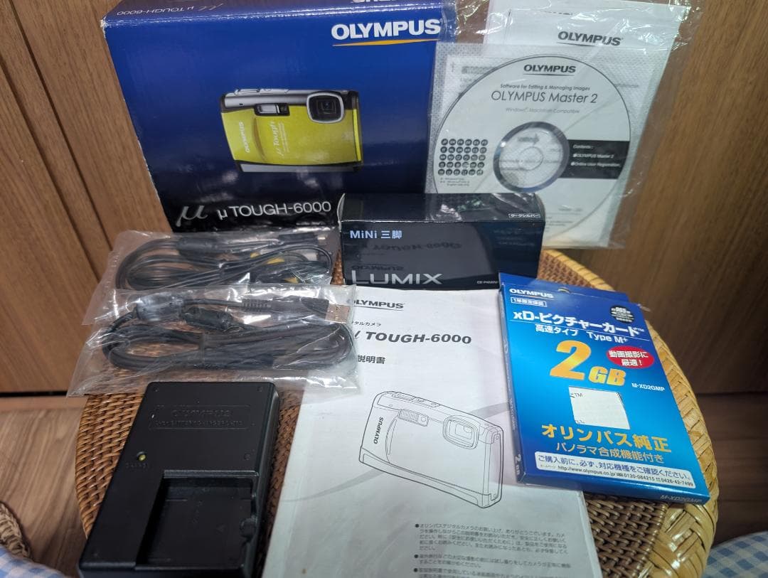 OLYMPUS μ TOUGH-6000 .防水デジタルカメラ.白.フルセット