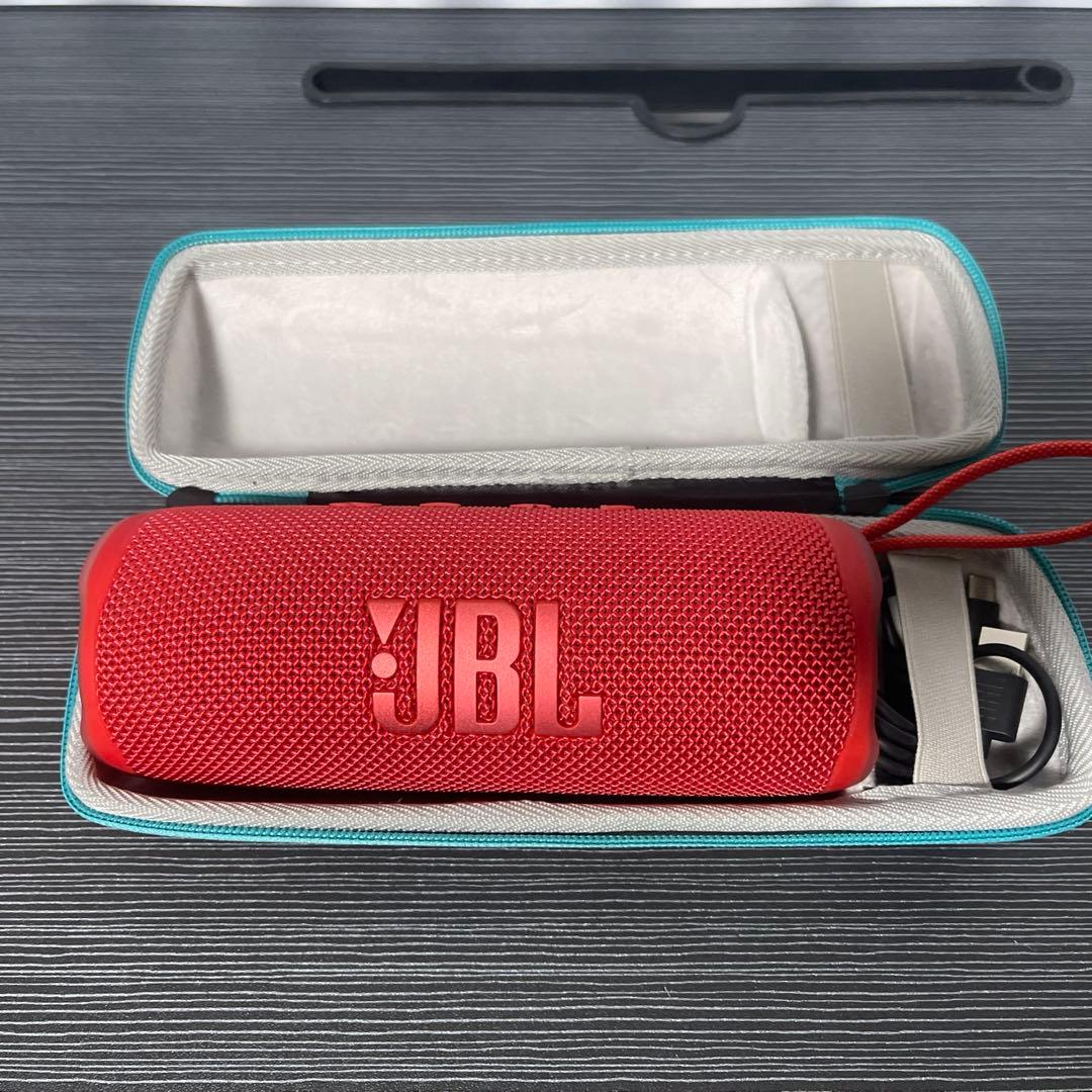JBL FLIP 6 Bluetooth スピーカーレッドと収納ケース付き