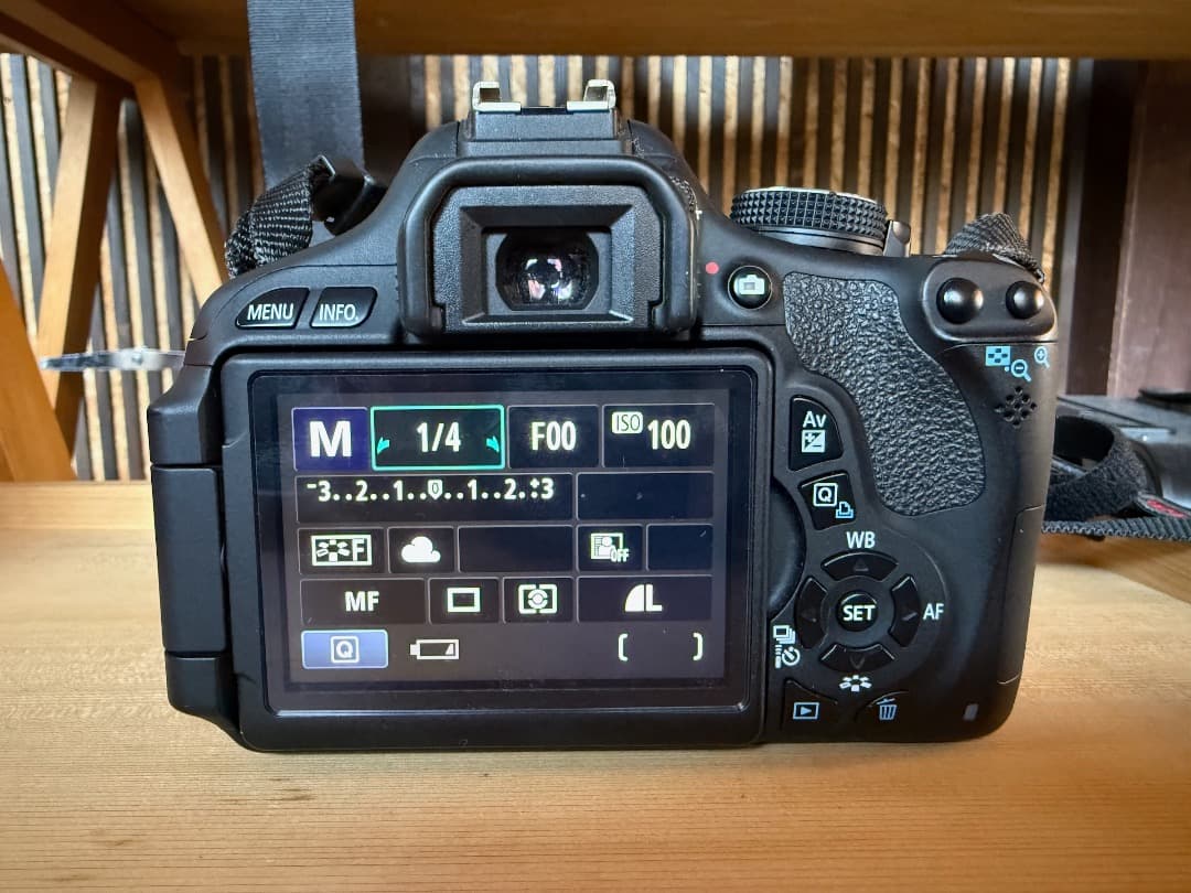 【ありがとう❤️さま】Canon EOS Kiss X5 ＋ EF50mm