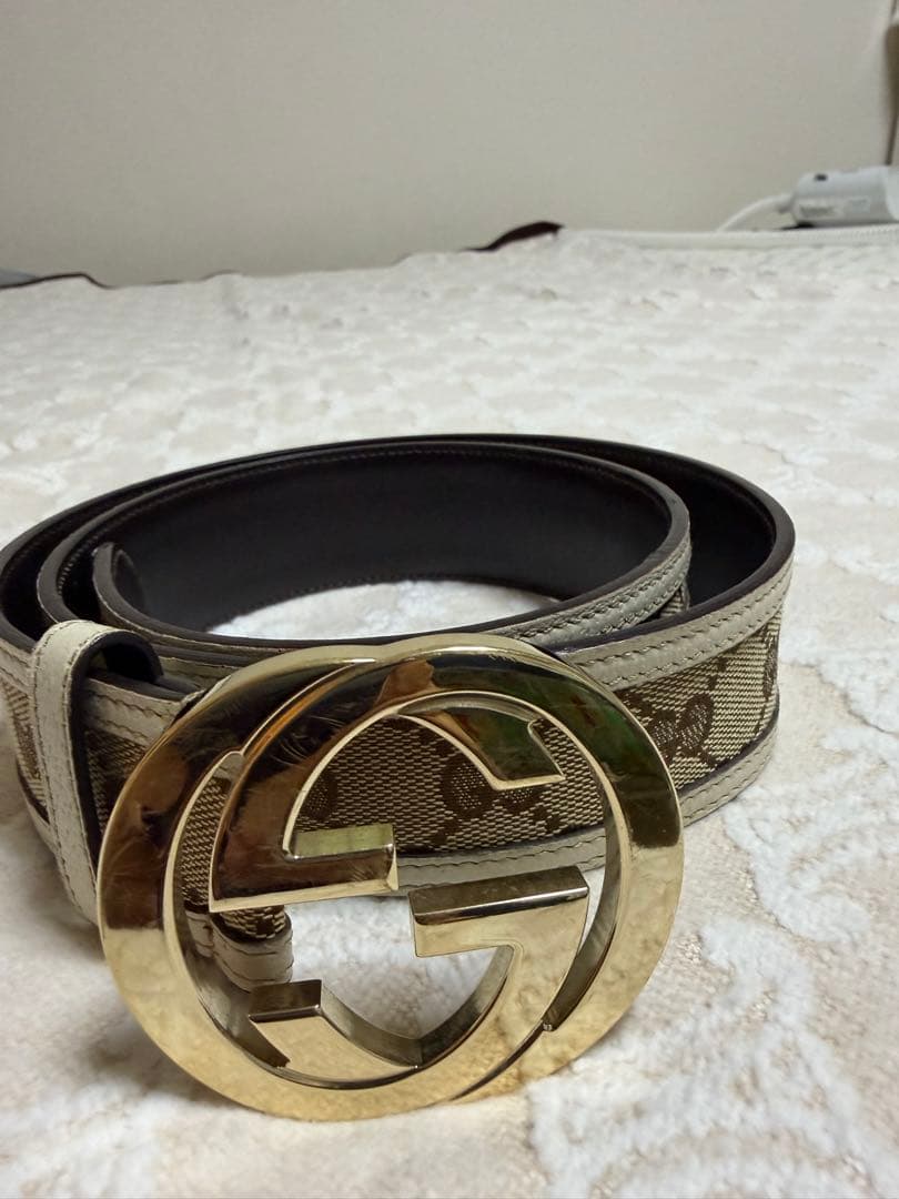 GUCCI ベージュレザーベルト ロゴバックル　85-34