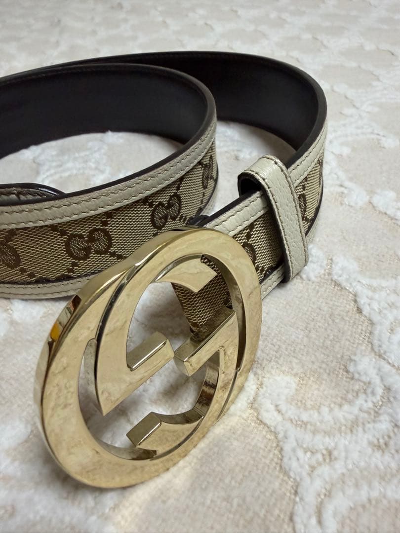 GUCCI ベージュレザーベルト ロゴバックル　85-34