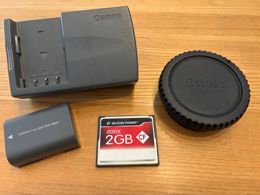 デジタルカメラ Canon EOS Kiss Digital N