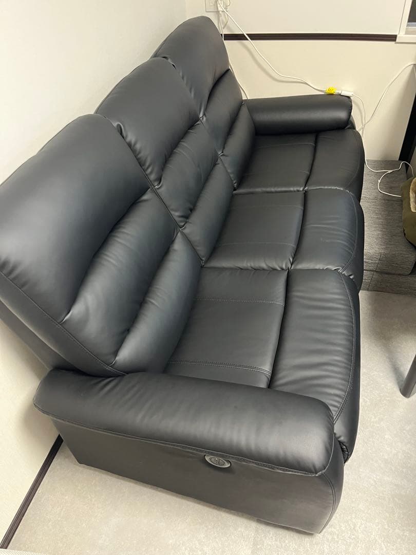 美品！送料込 3人掛け 電動リクライニングソファ Nビリーバー カップホルダー