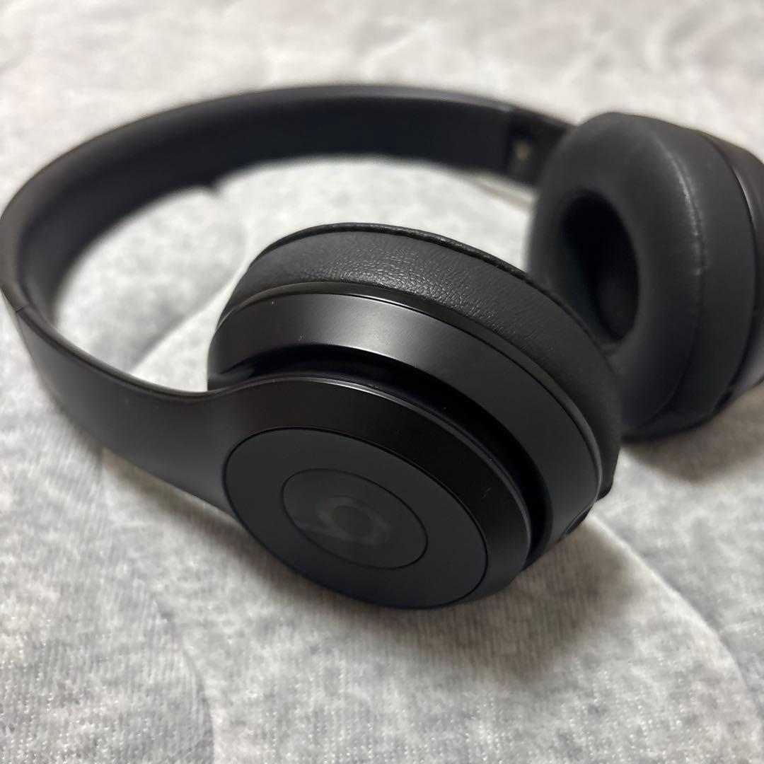 BEATS SOLO 3ワイヤレスヘッドホン