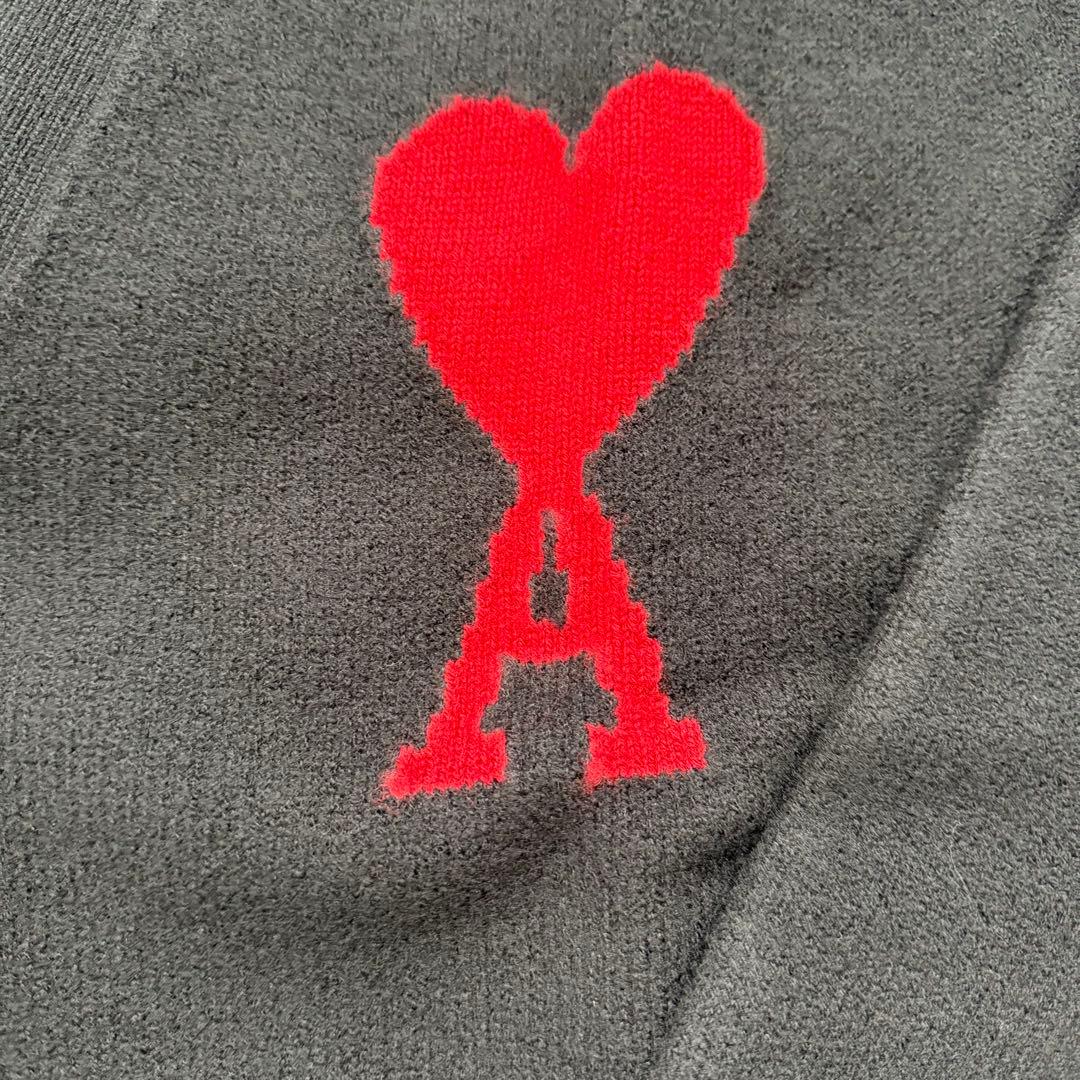 ⭐️タグ付き　Ami Paris 厚手　前ボタンカーディガン⭐️