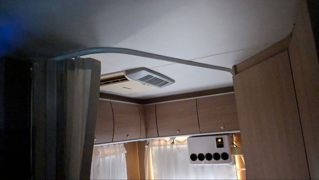 Dometic エアコン本体 カバーのみ　B2200